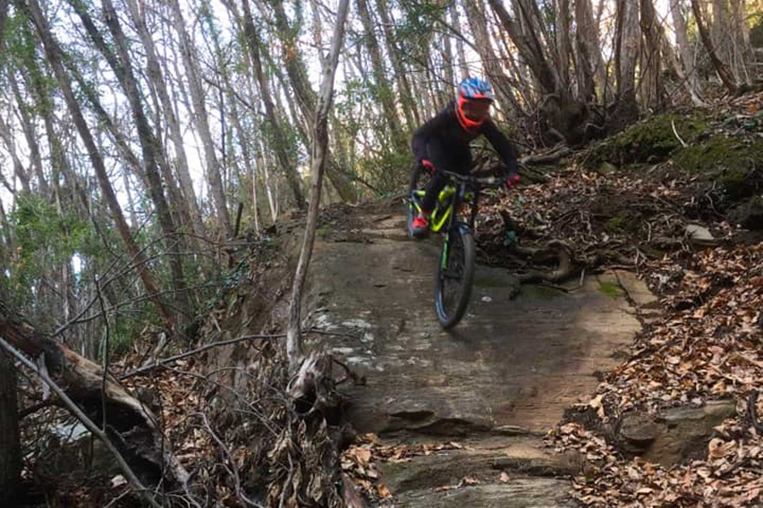 De Combes à Lamalou, descente VTT 100% inoubliable, sorties accompagnées VTT