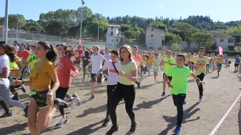 Exceptionnel ! 1200 jeunes réunis autour du sport