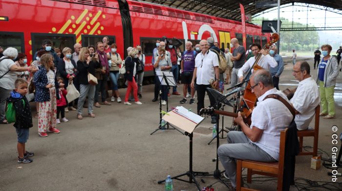 18h25 Arrivée en musique à Bédarieux - © CC Grand Orb Le Train du Patrimoine a tenu toutes ses promesses