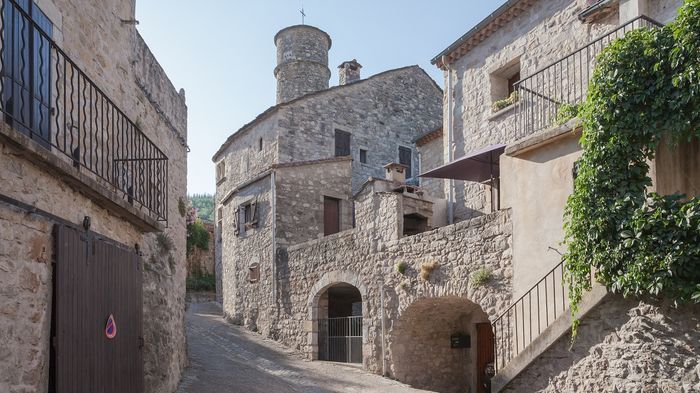 Visite patrimoniale de Boussagues, bourg médiéval fortifié