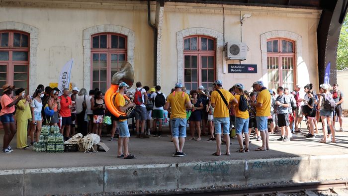 Depuis la gare de Bédarieux, la destination Salagou mise en valeur