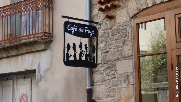 Grand Café Joucla - Camplong - © CC Grand Orb Le Grand Café Joucla de Camplong a rouvert ses portes