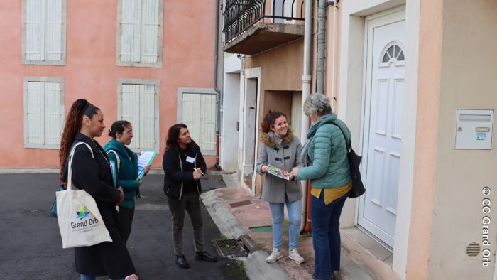 Des ambassadrices du tri à la rencontre des habitants