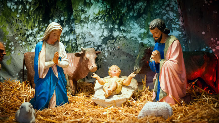 Crèche centenaire à l'église des Aires - 