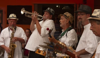 Cinq à sète , combo festif !