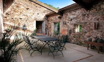 La terrasse l'arriere ©© Neal Rosemary